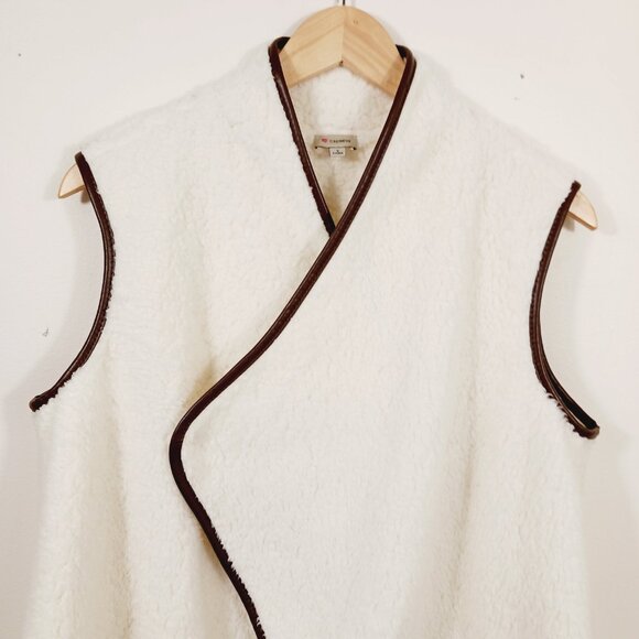 Cremieux, Sherpa Vest with Brown Faux Leather Trim, Size Small, Soft and Light - Picture 5 of 11
